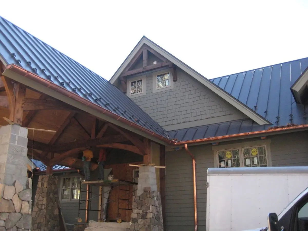 Craftsman Roofing team delivering quality roofing work in Los Ranchitos
